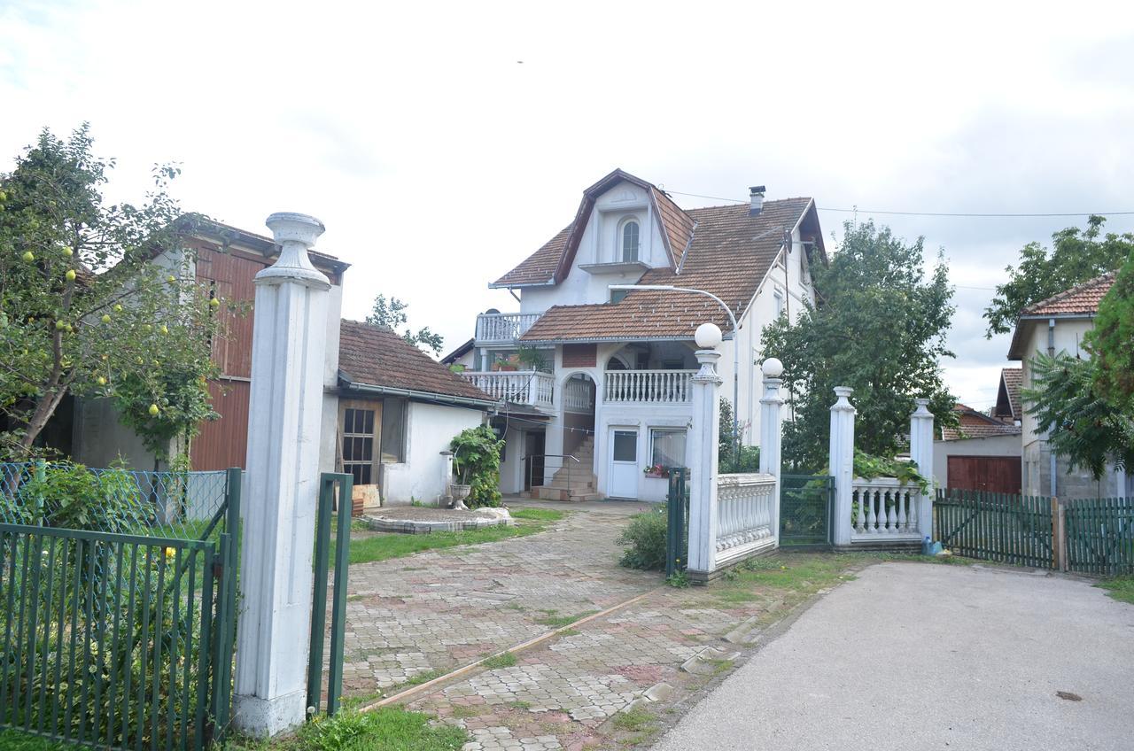 Prenociste Orhideja Hotel Odžak Buitenkant foto